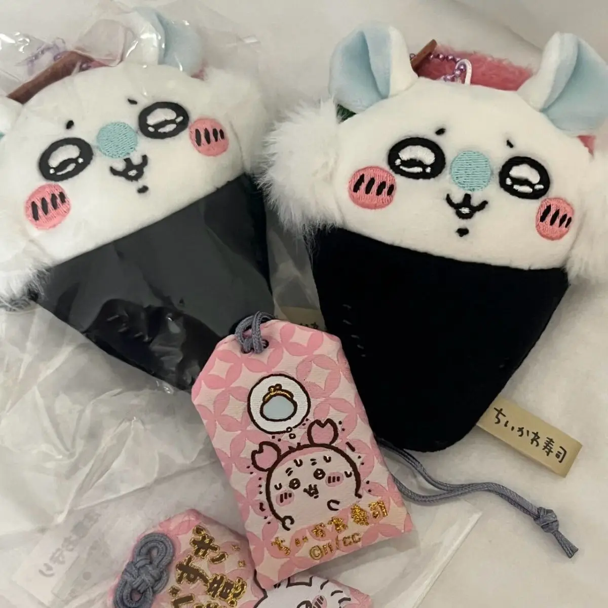 Chiikawa pendant acrylic Momon - огляд і ціна Mini Backpack Purse