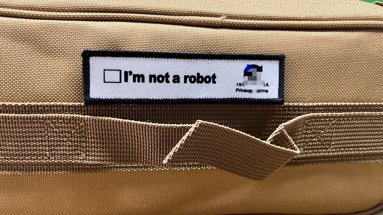 I'm Not A Robot Tactical Patch - огляд і ціна Urban Backpack Tactical
